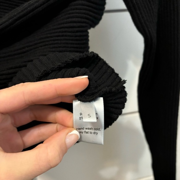 Are You Am I Asymmetrical Top Sweater BLACK - Picture 7 of 9